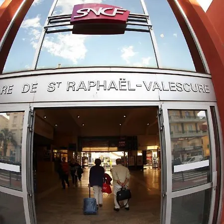 Moderne T2 Centre Ville Saint-raphael Saint-Raphael (Var)
