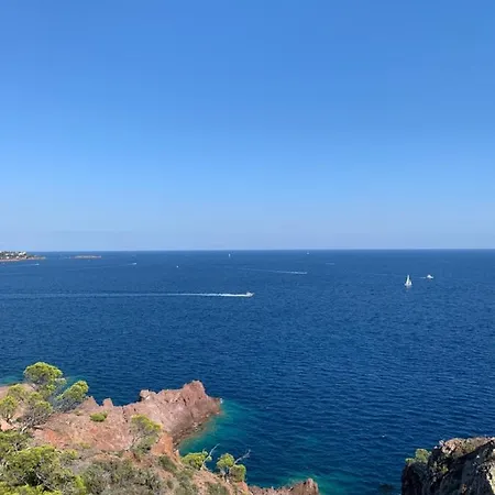 Moderne T2 Centre Ville Saint-raphael Saint-Raphael (Var)